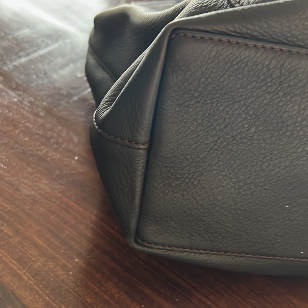 Dooney and Bourke Logo Lock with front pocket black leather - Picture 4 of 6